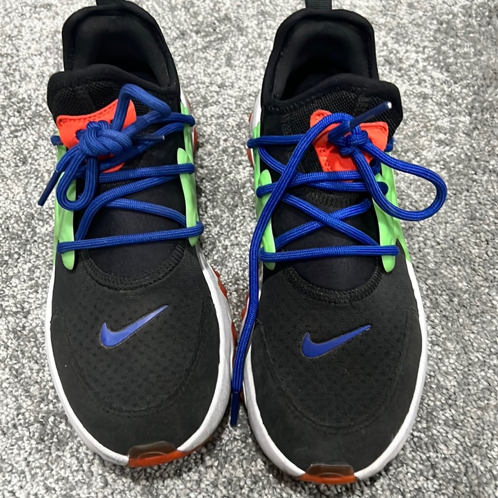 Nike Presto React running shoes kids size 5.5Y